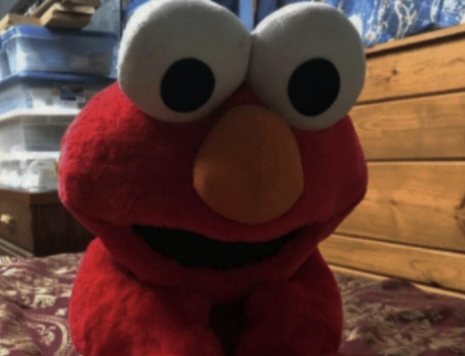 Elmo looking scared and upset