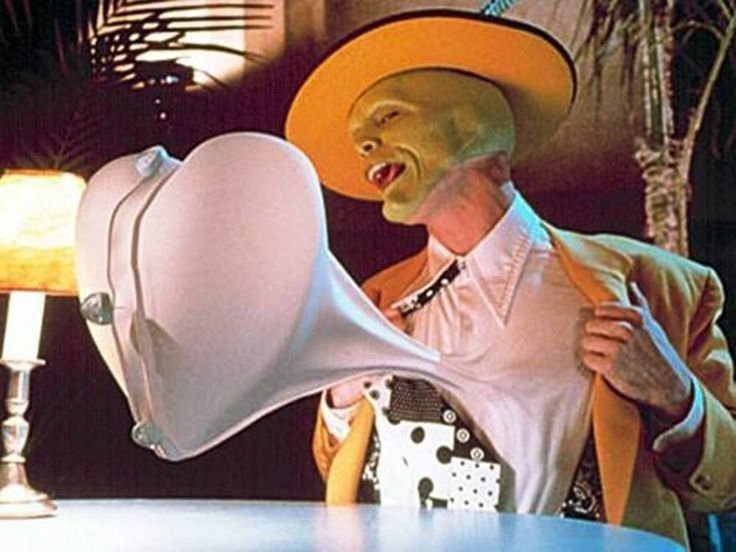 Jim Carrey in The Mask with a giant cartoon heart